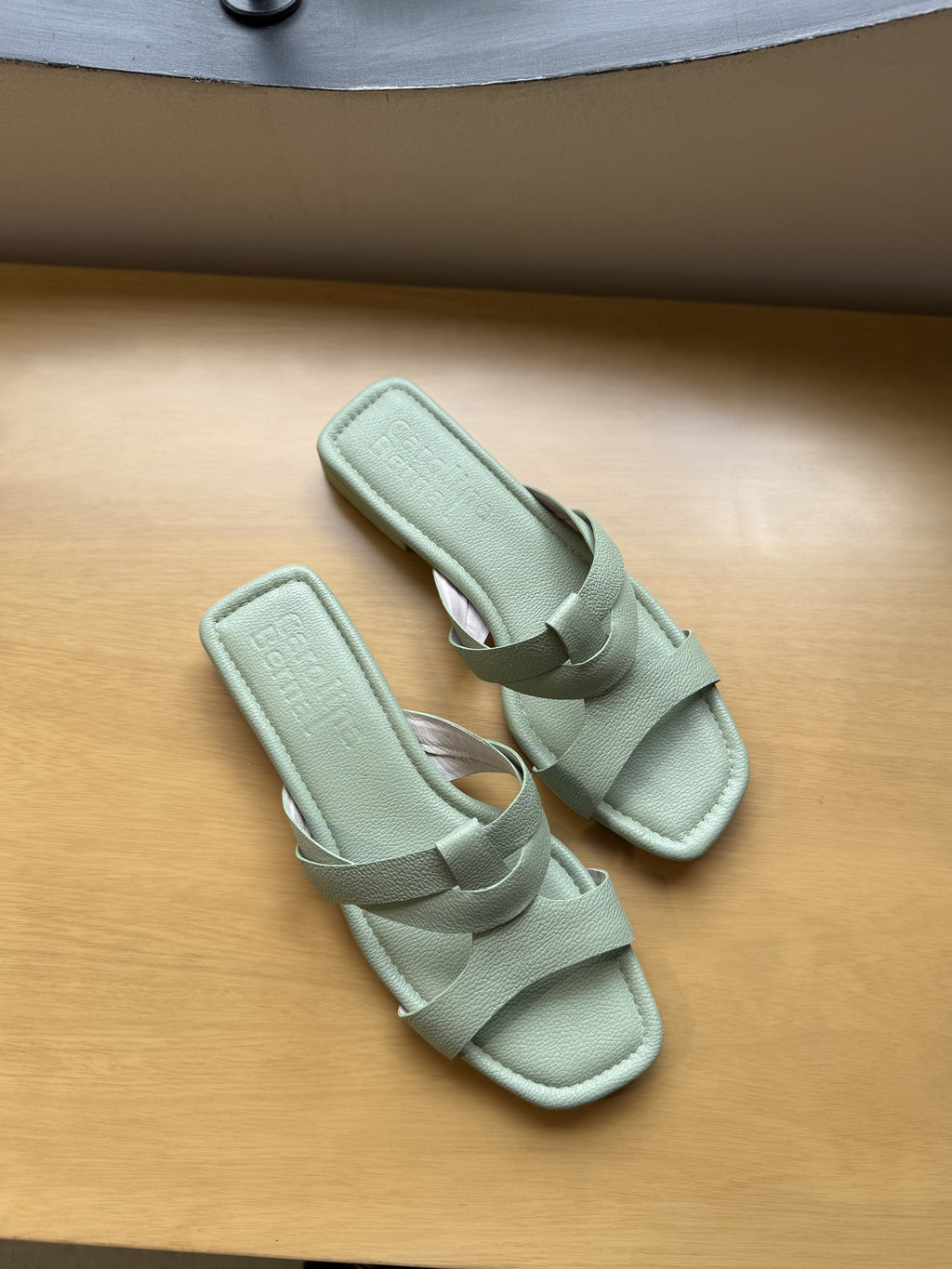 Sandalia Plana Oliva